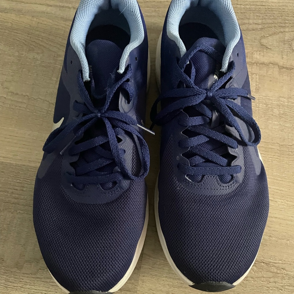 Nike Women’s Downshifter Blue Running Shoes 9.5
